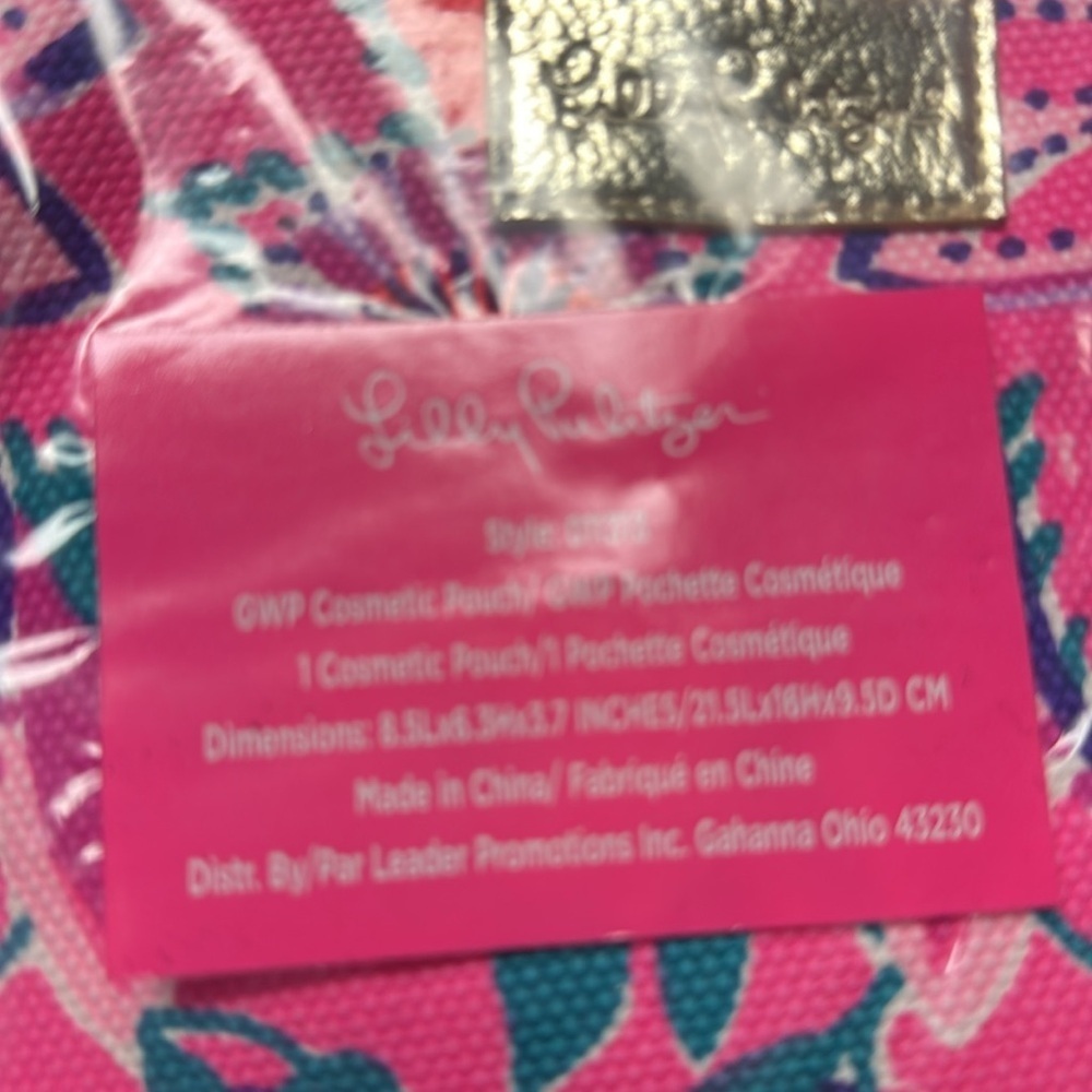 Lilly Pulitzer cosmetic pouch in resort White she’s too fly NWT - Picture 4 of 5
